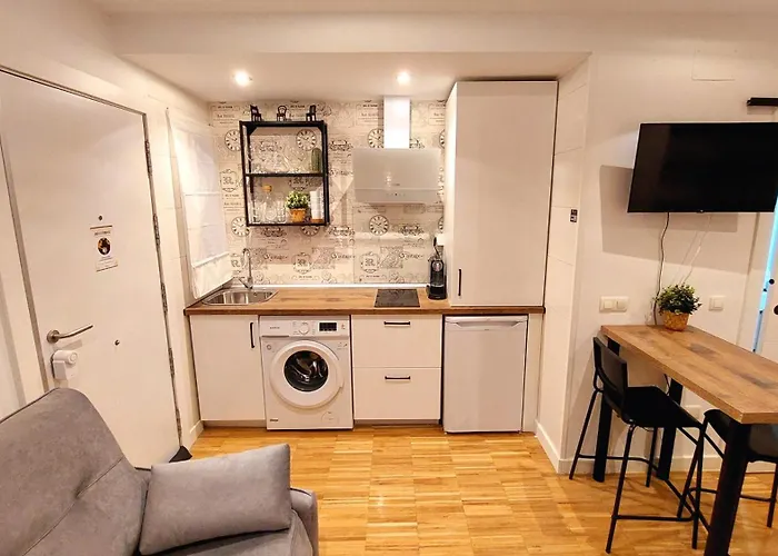 Acogedor Estudio En Delicias By Bebalmy